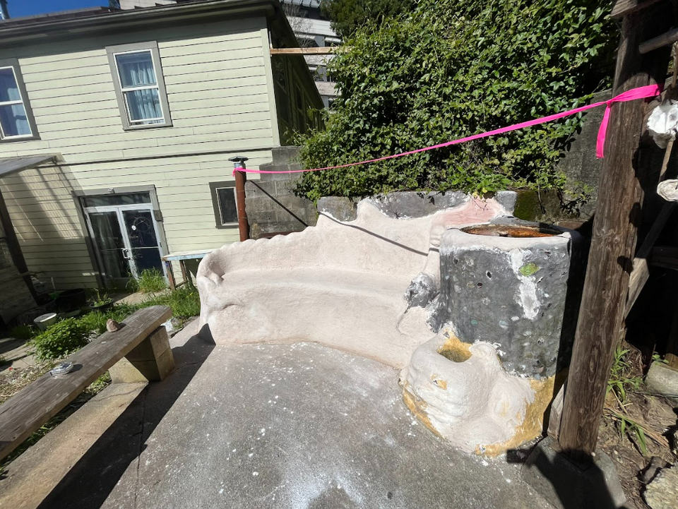 File:Bench construction.png