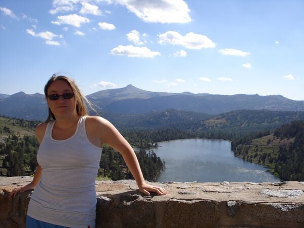 File:Behind Lake Tahoe.jpg
