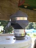 Fig. 7:The cone-shaped filter can be fitted onto the rubber reducer and secured with the included pipe strapping.