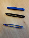Tweezers for handling small pieces