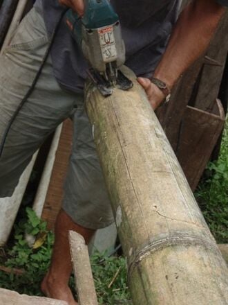 330px-Bamboo_planter_cut_sides.jpg