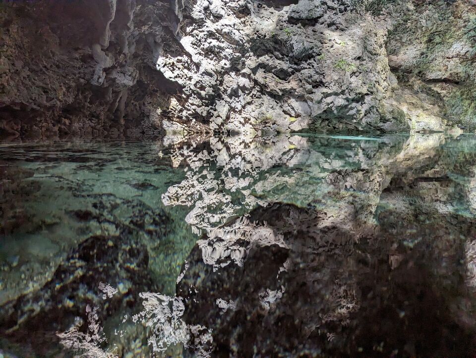 File:Tres Ojos lake reflection.jpg
