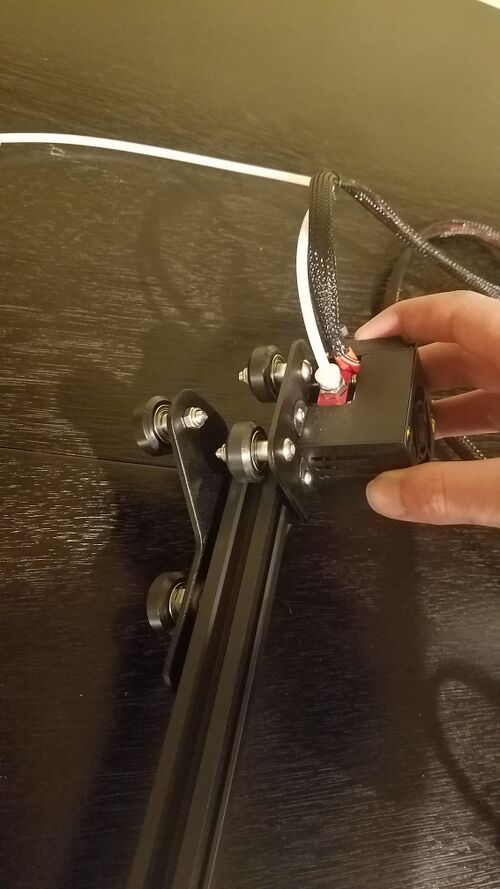 File:Ender3 AttachingExtruderHead.jpg
