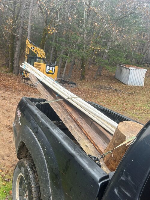 File:Truck with materials.jpg