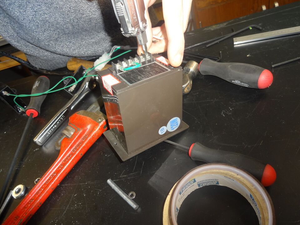 File:RECYCLEBOTv4 35 WiringBackOfSpeedControllerToMotor.JPG