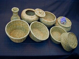 330px-Vetiver_handicrafts1.jpg