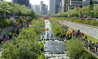 Korea-Seoul-Cheonggyecheon-2008-01.jpg