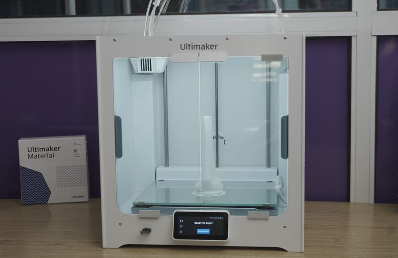 File:Ultimaker S5 3D Printer with 3D Printed Adult Tibial Bone Model 2.jpg