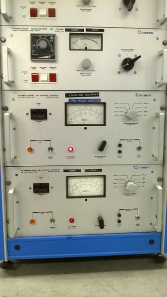 File:Ti-sublimator and Ion pump controllers.jpg