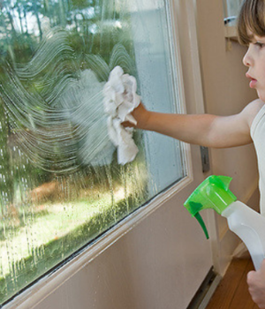 Cleaningwindowkid.png
