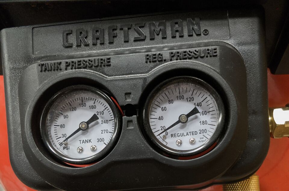 File:MOST 0PSIAirCompressorRegulator.jpg