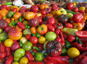 300px-Heirloombundleveggies.png