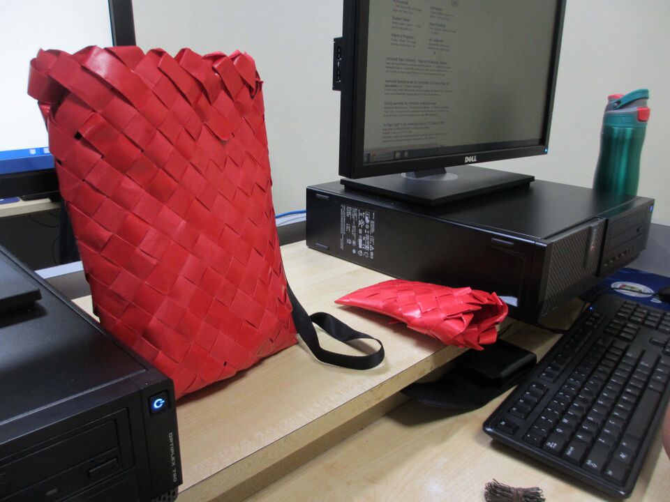 File:Weaving48.jpg