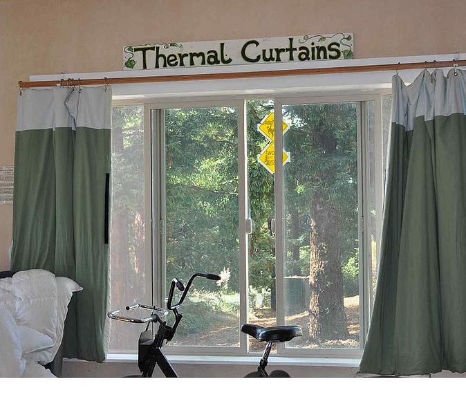 File:Thermal curtains 1.jpg