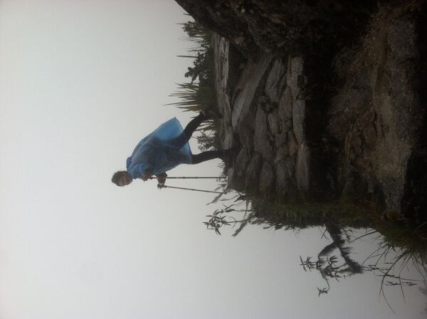 File:MachuPichuJump.JPG