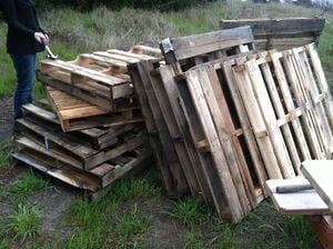 330px-Team6pallets.jpg