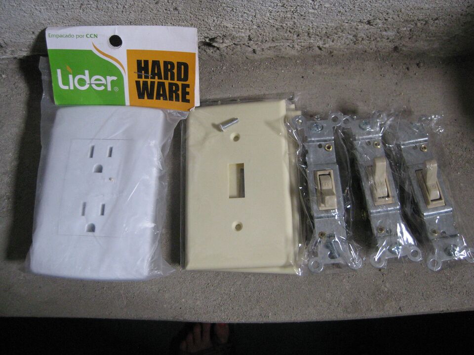 File:Outlets switch .jpg