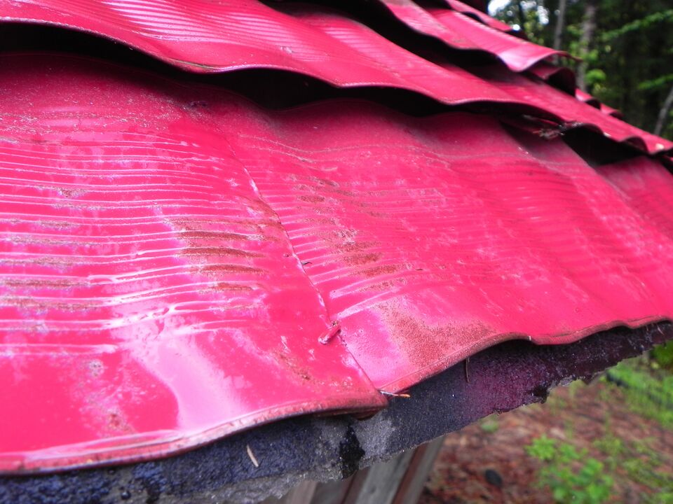 File:Rustyshingle.jpg